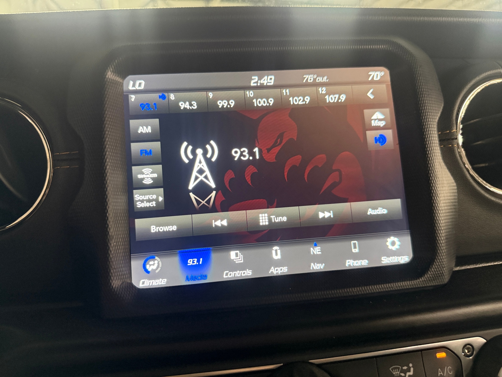 Thumbnail: 2021 Jeep Wrangler - 3