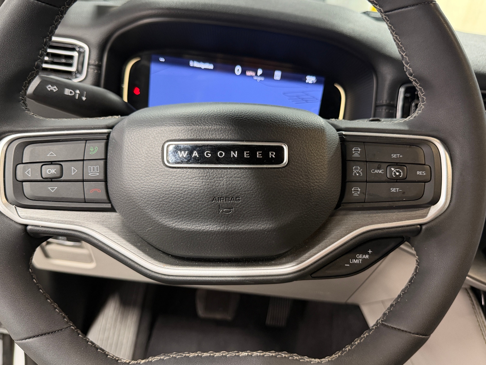 Thumbnail: 2025 Jeep Wagoneer - 4