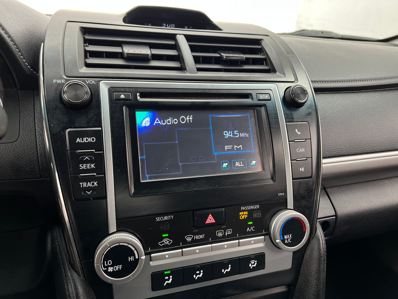 Thumbnail: 2012 Toyota Camry - 3