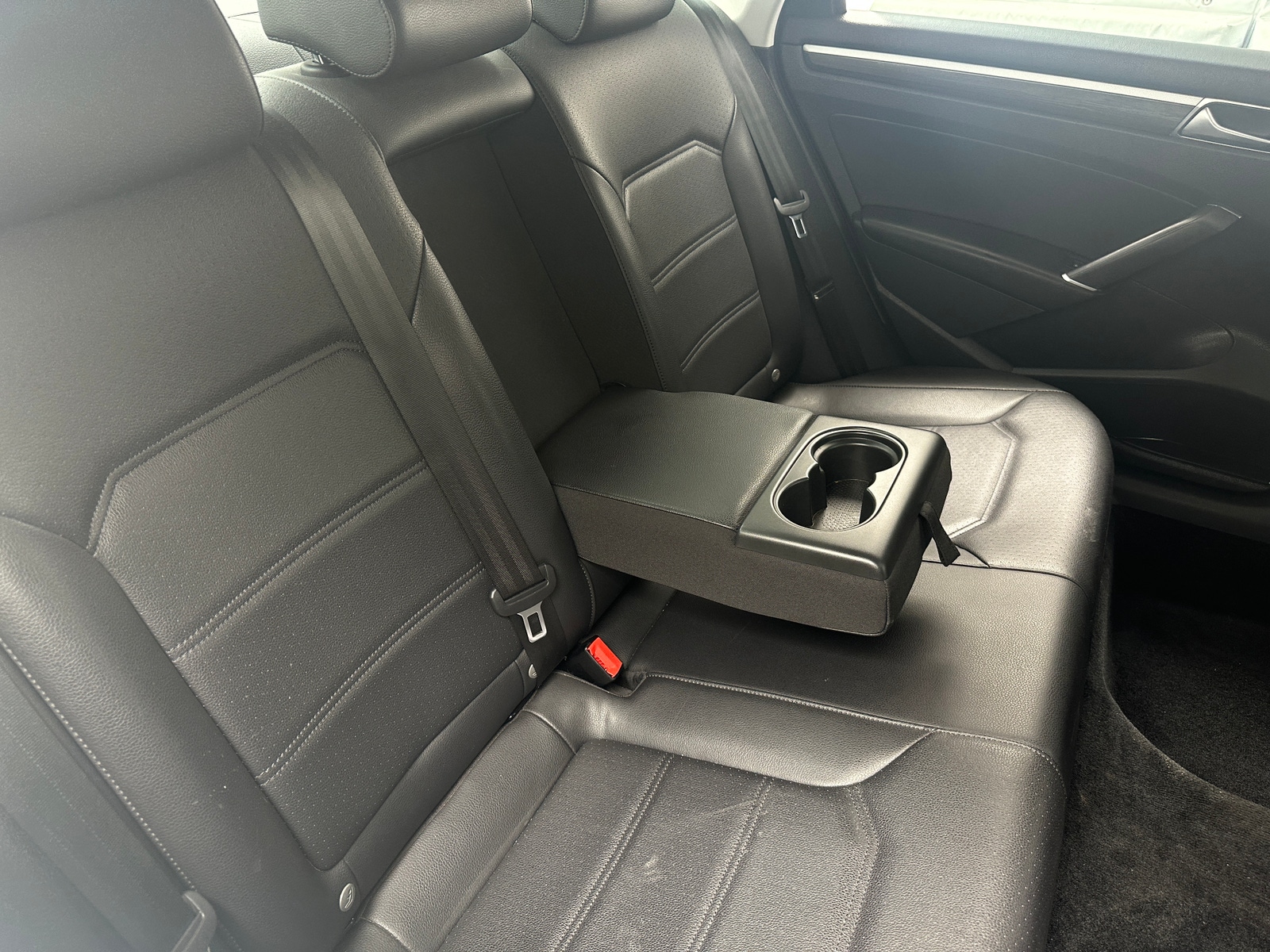 Thumbnail: 2017 Volkswagen Passat - 5