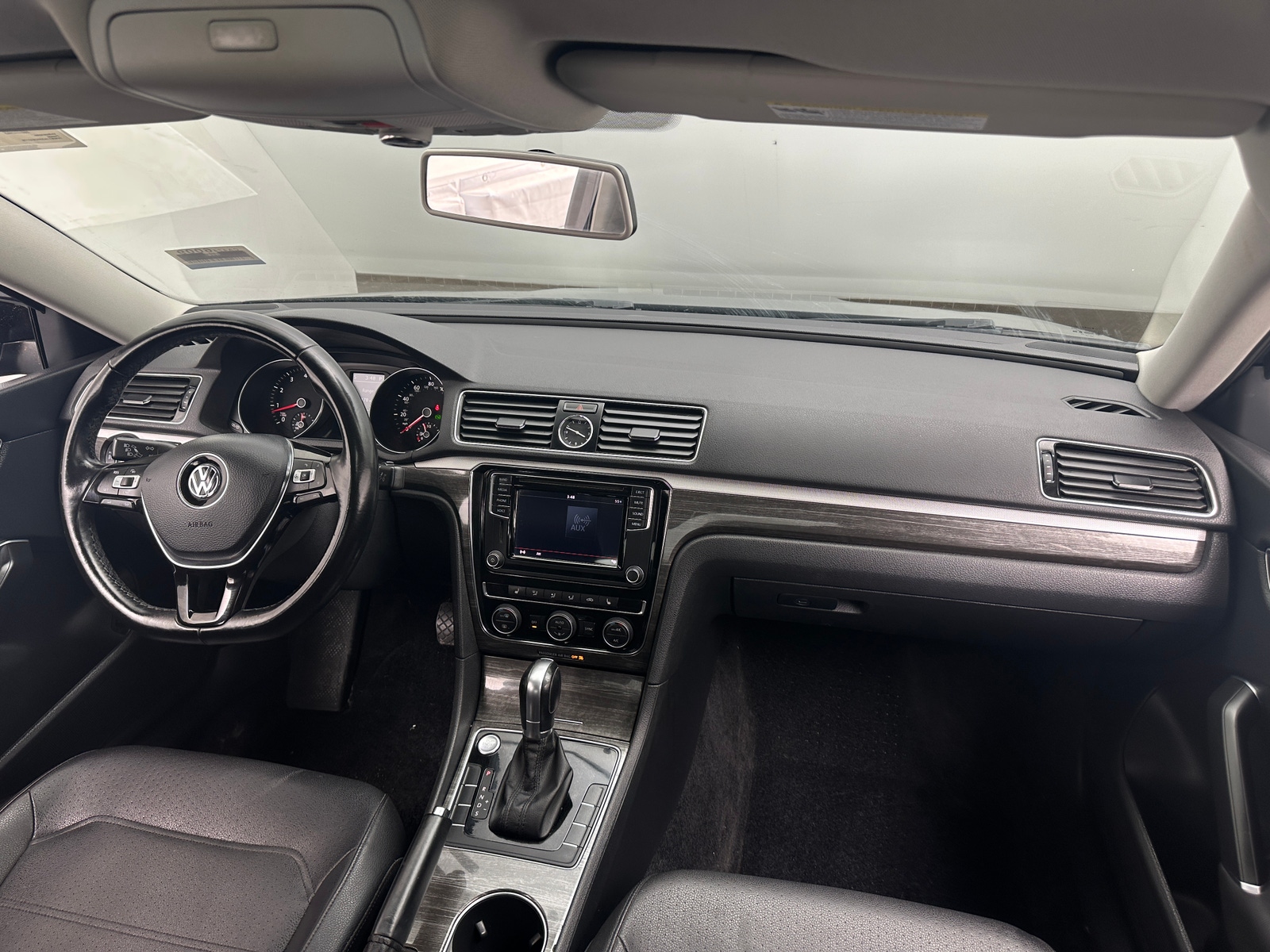 Thumbnail: 2017 Volkswagen Passat - 2