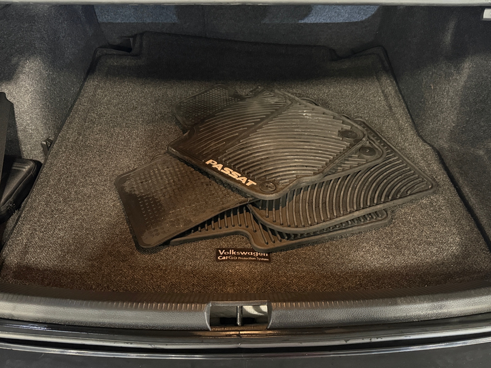Thumbnail: 2017 Volkswagen Passat - 6