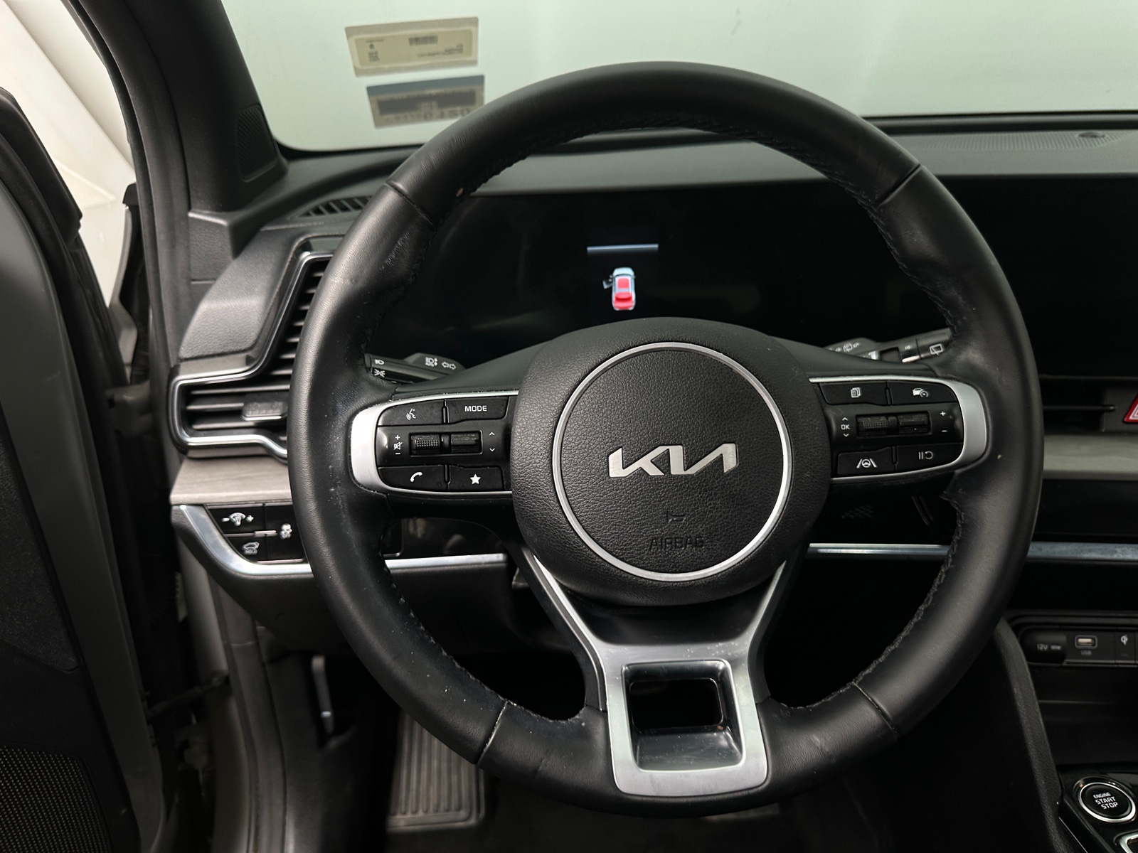 Thumbnail: 2023 Kia Sportage - 4