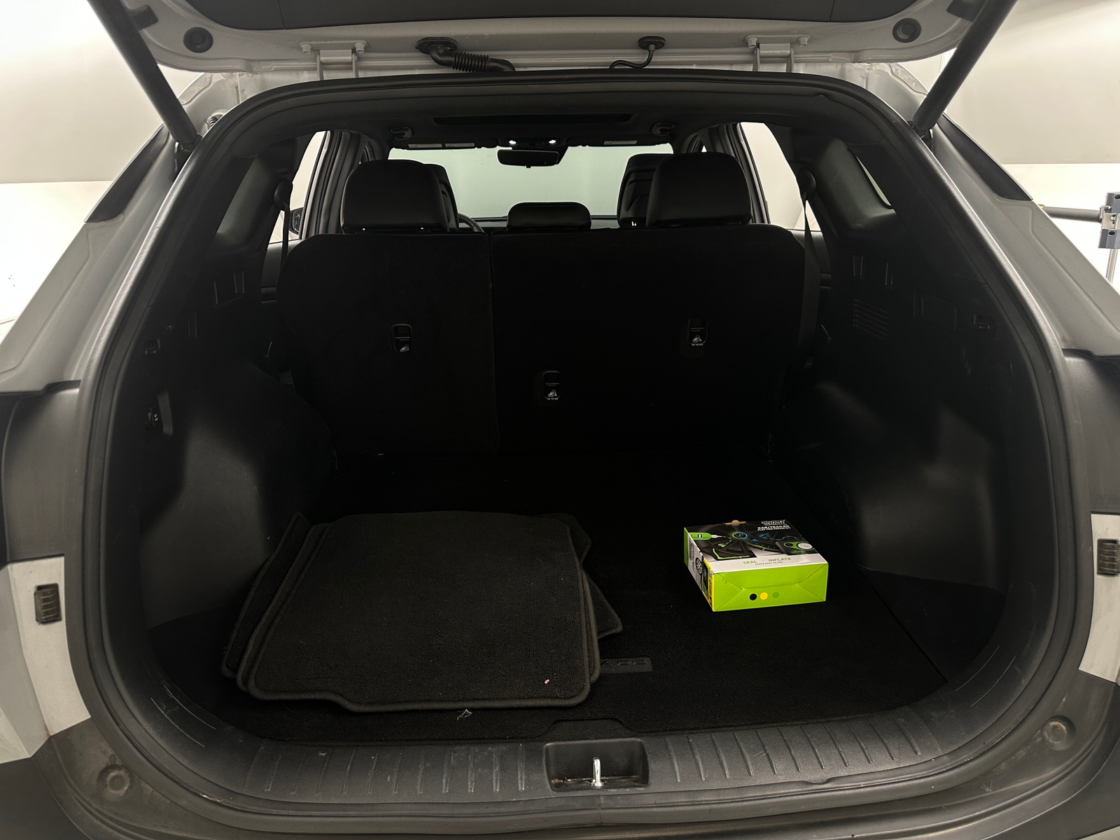 Thumbnail: 2023 Kia Sportage - 6