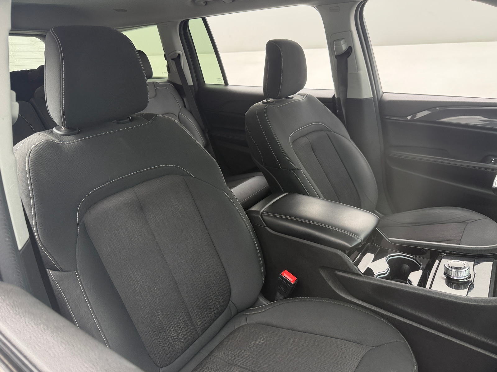 Thumbnail: 2022 Jeep Grand Cherokee L - 2