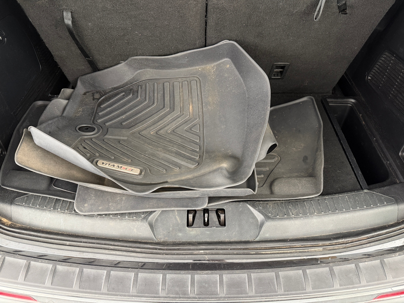 Thumbnail: 2020 Ford Explorer - 7