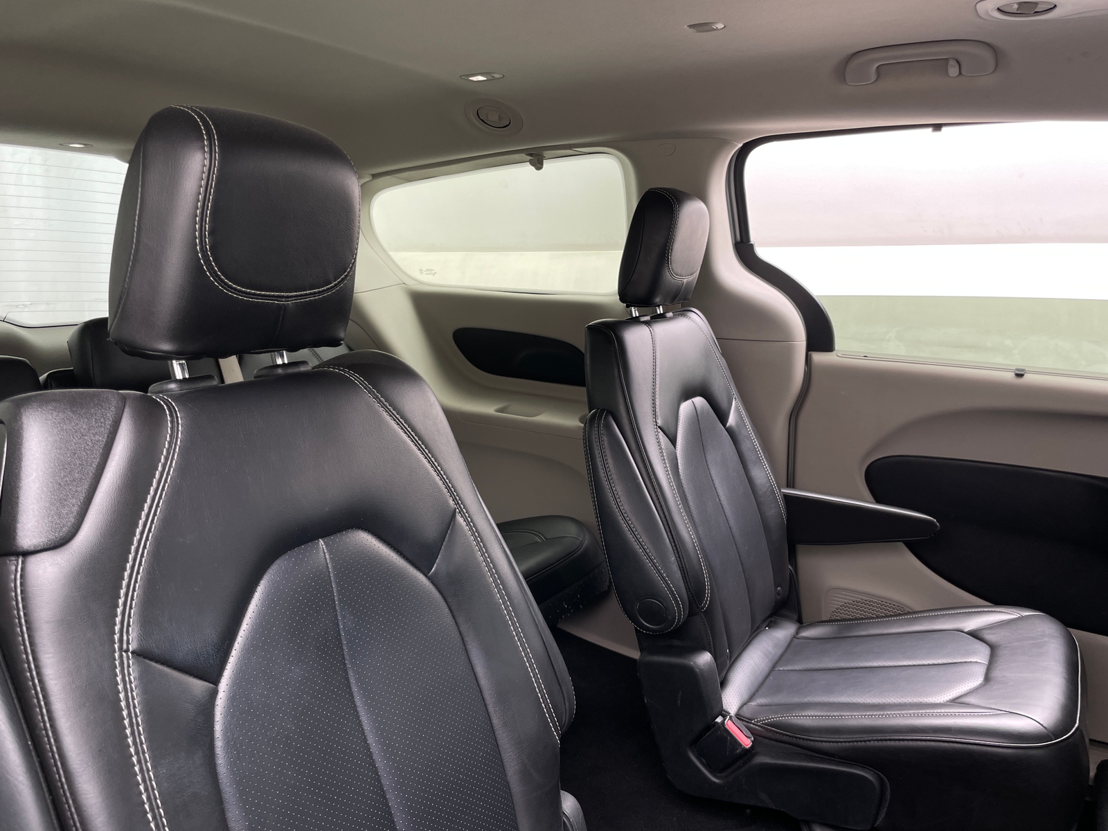 Thumbnail: 2023 Chrysler Pacifica - 5