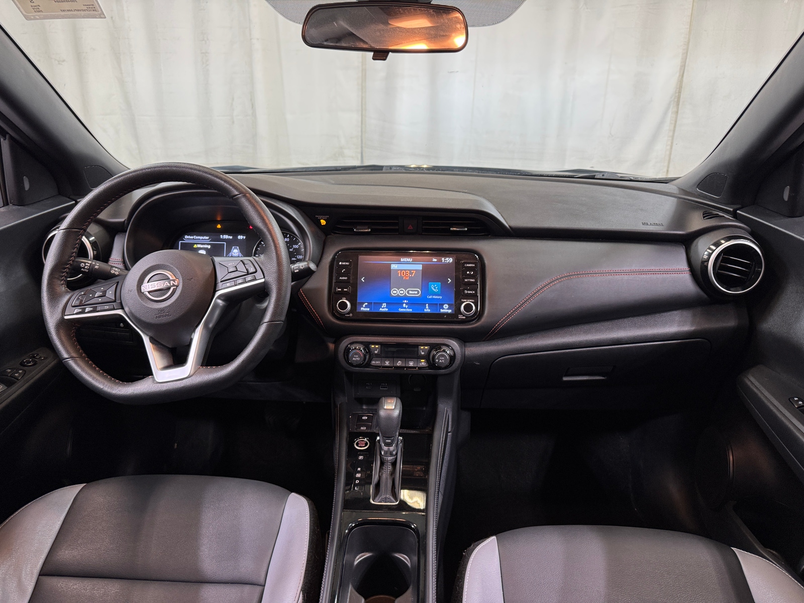 Thumbnail: 2023 Nissan Kicks - 3