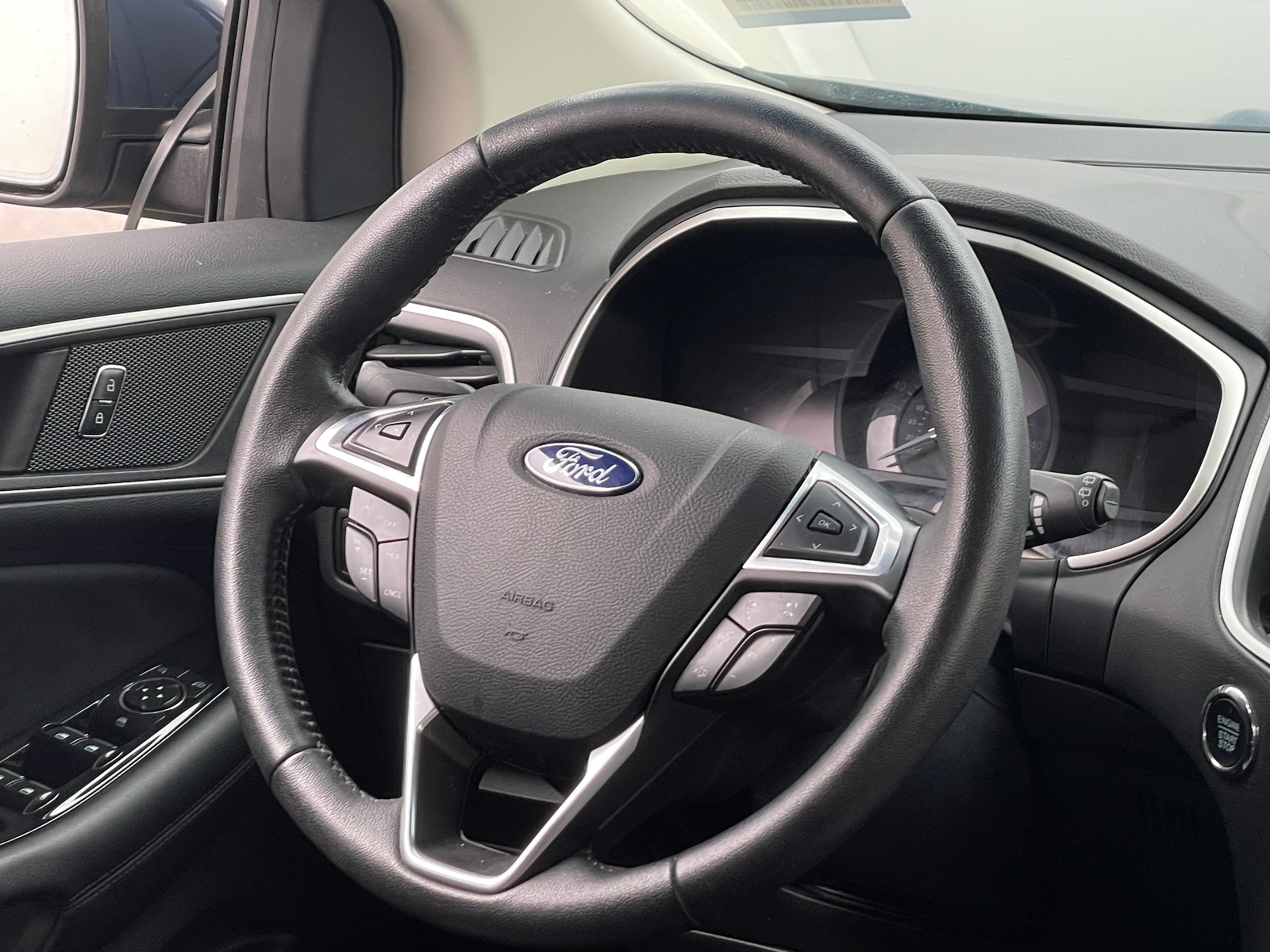 Thumbnail: 2016 Ford Edge - 4