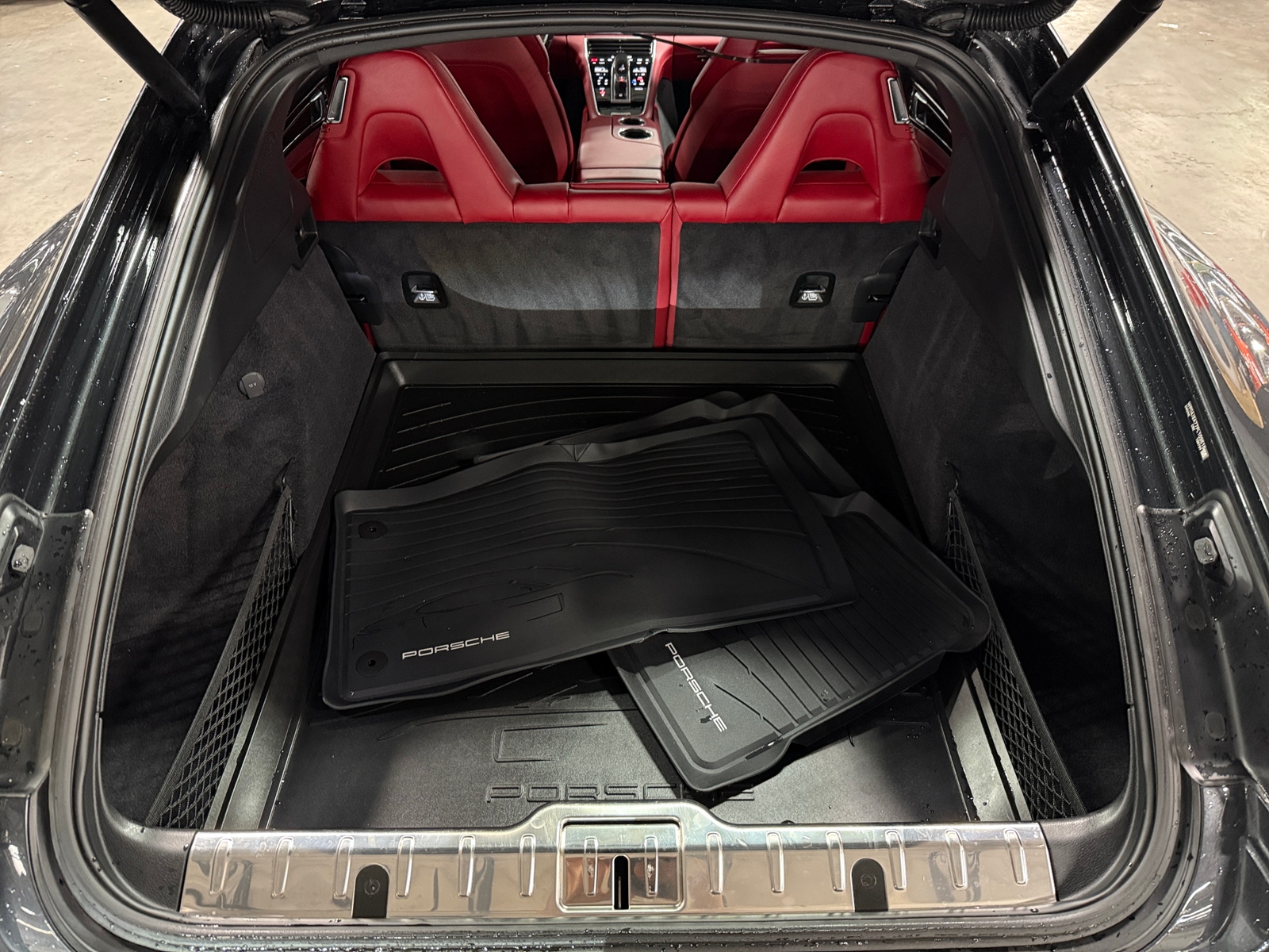 Thumbnail: 2023 Porsche Panamera - 6