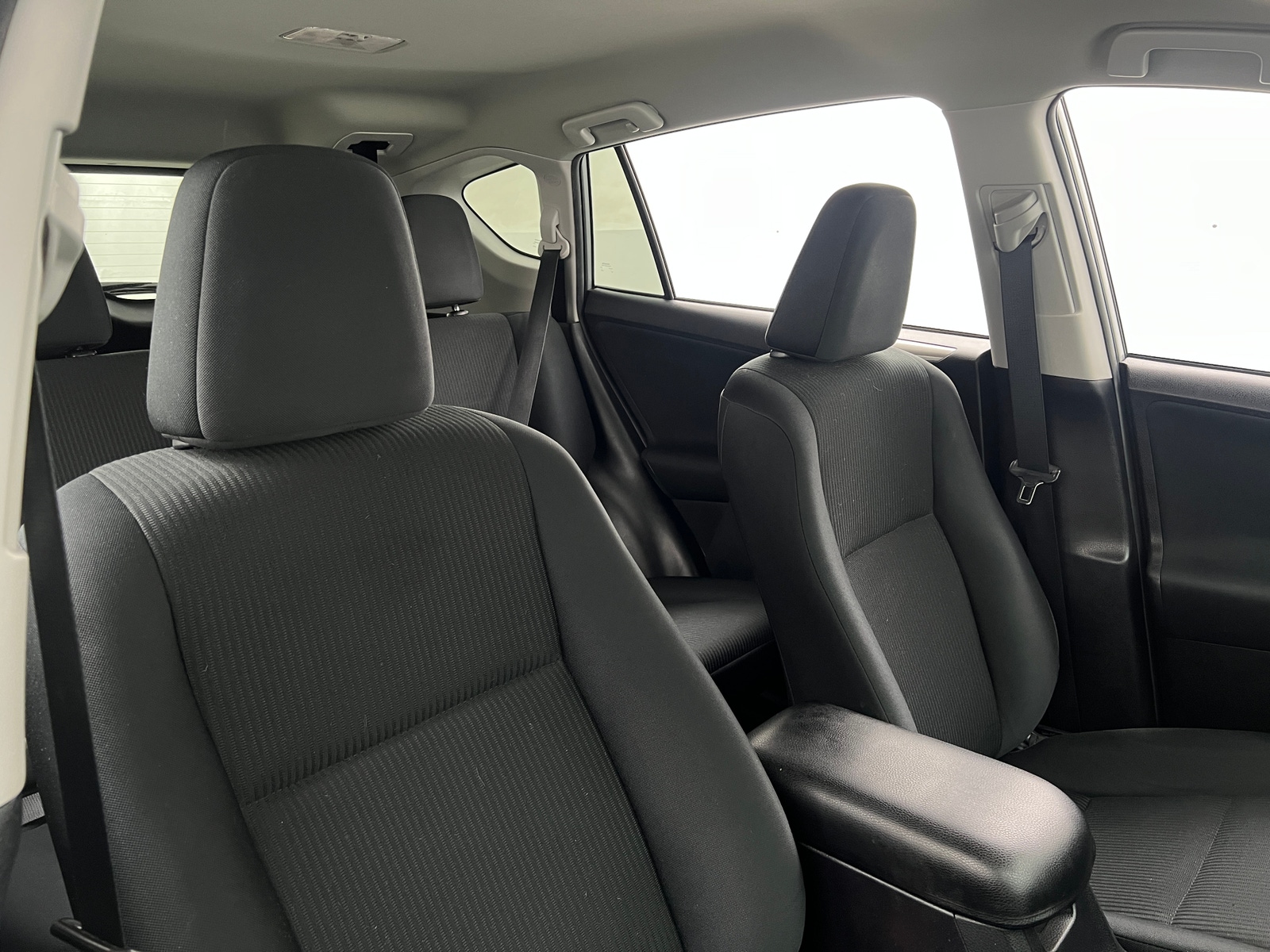 Thumbnail: 2017 Toyota RAV4 - 2