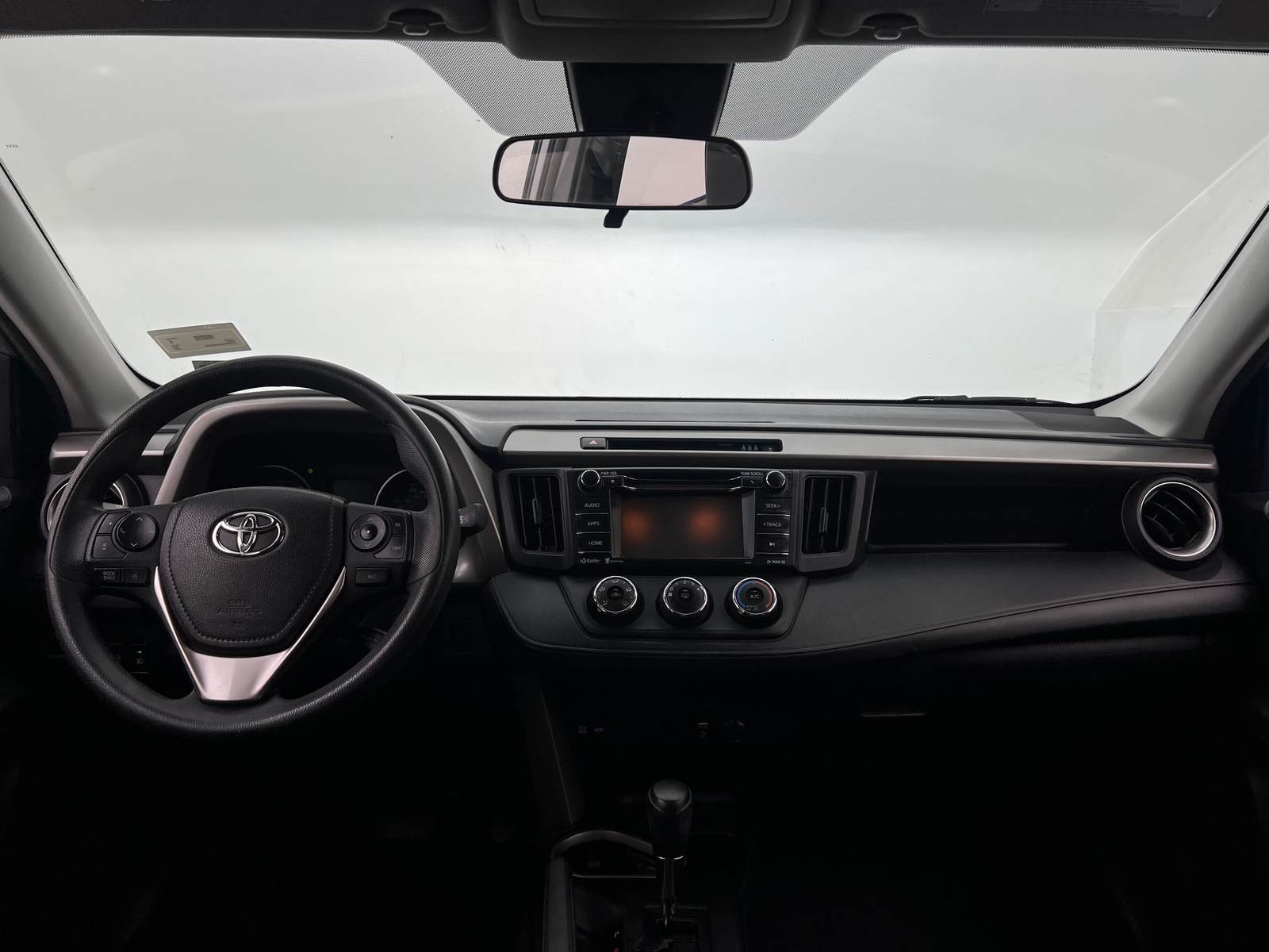 Thumbnail: 2017 Toyota RAV4 - 3