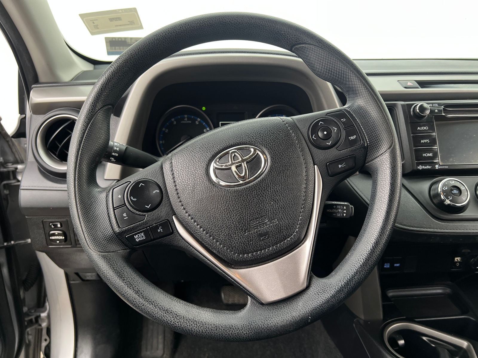 Thumbnail: 2017 Toyota RAV4 - 5