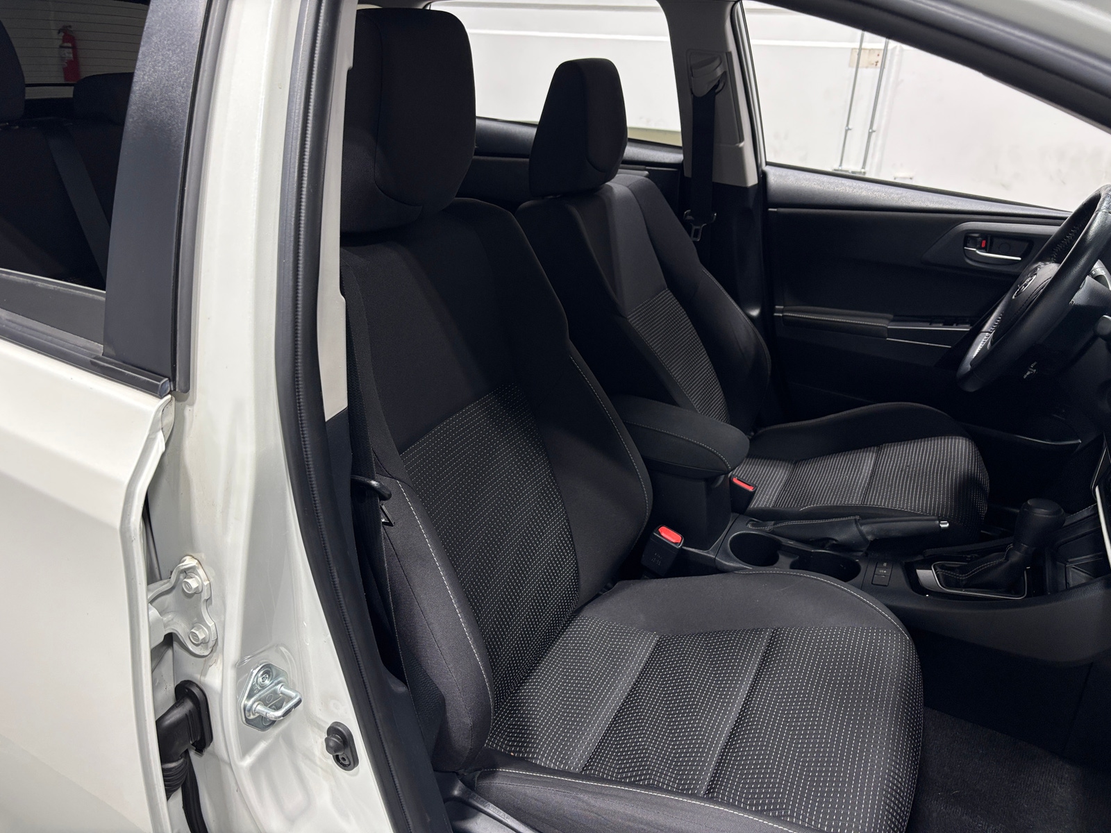 Thumbnail: 2017 Toyota Corolla iM - 2