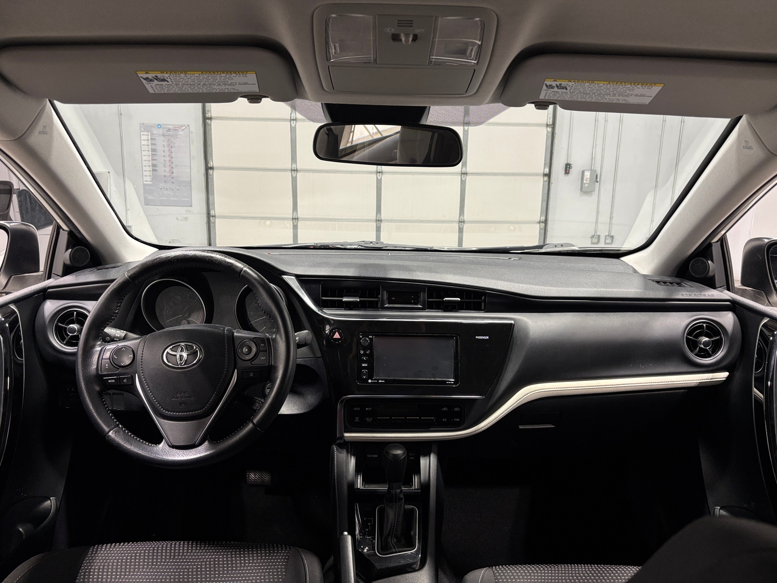 Thumbnail: 2017 Toyota Corolla iM - 3