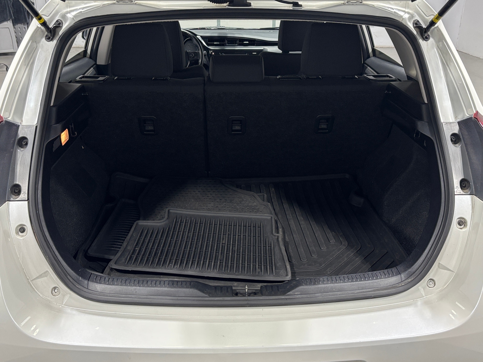 Thumbnail: 2017 Toyota Corolla iM - 7