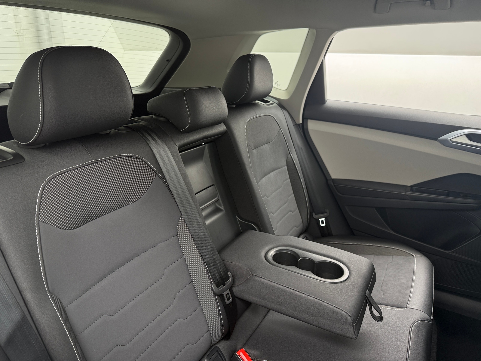 Thumbnail: 2025 Volkswagen Taos - 6