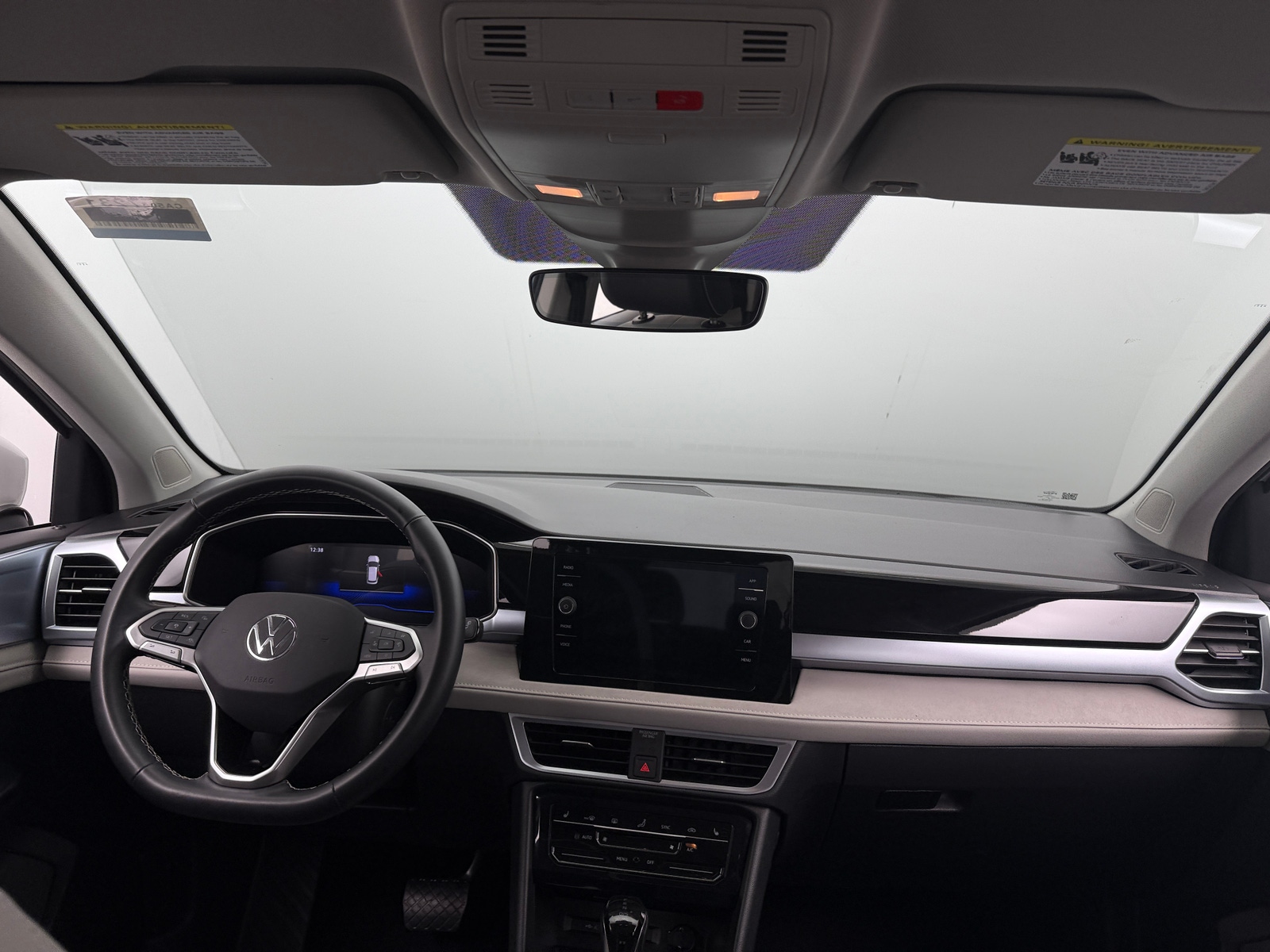 Thumbnail: 2025 Volkswagen Taos - 3