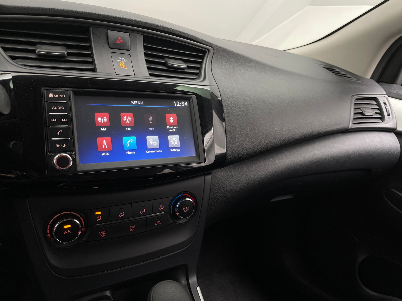 Thumbnail: 2019 Nissan Sentra - 4