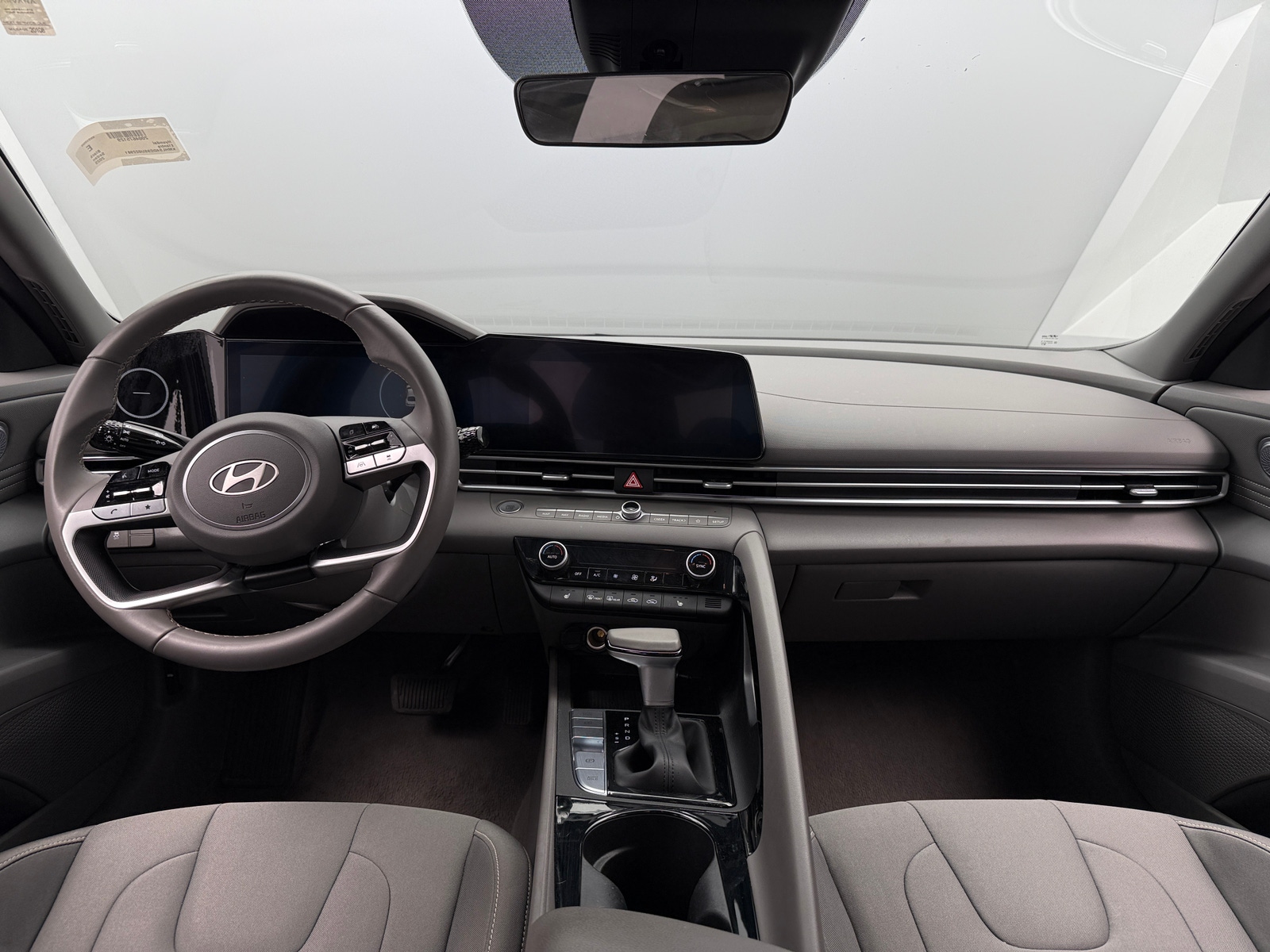 Thumbnail: 2025 Hyundai Elantra - 3