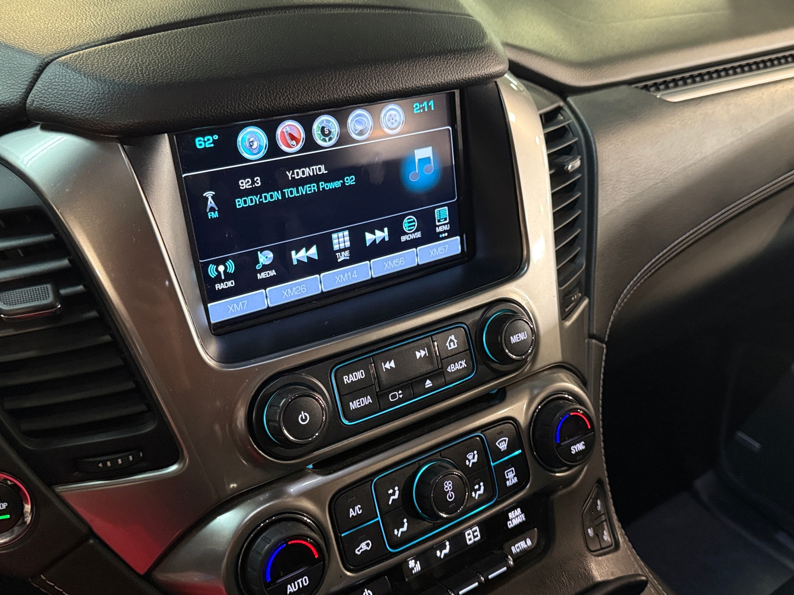 Thumbnail: 2019 Chevrolet Suburban - 3