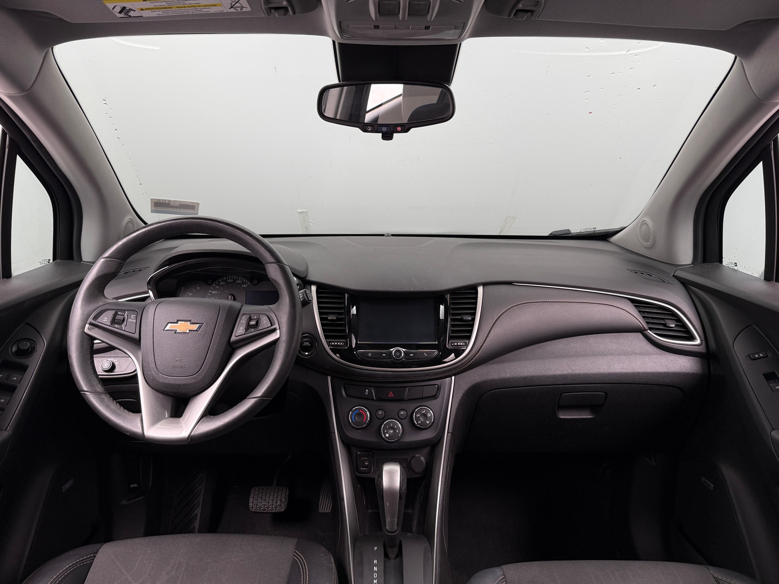 Thumbnail: 2017 Chevrolet Trax - 3