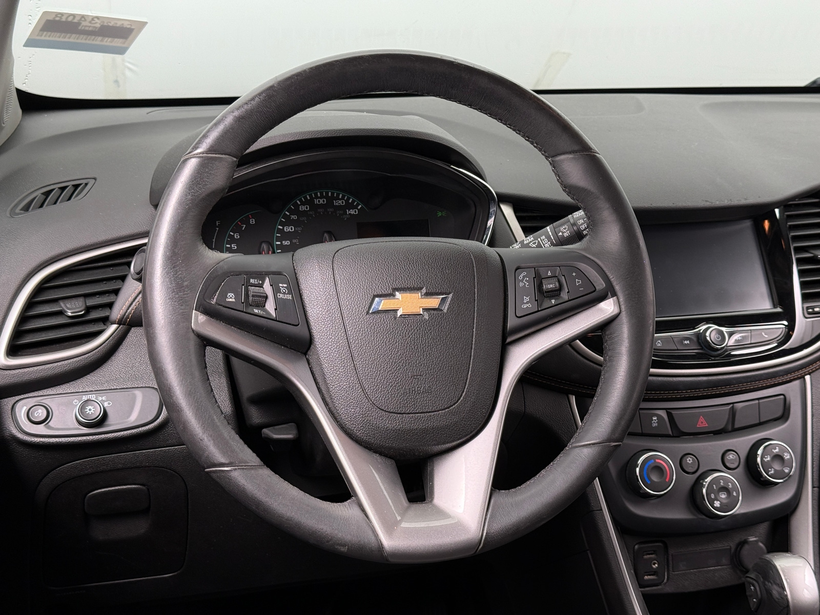 Thumbnail: 2017 Chevrolet Trax - 5