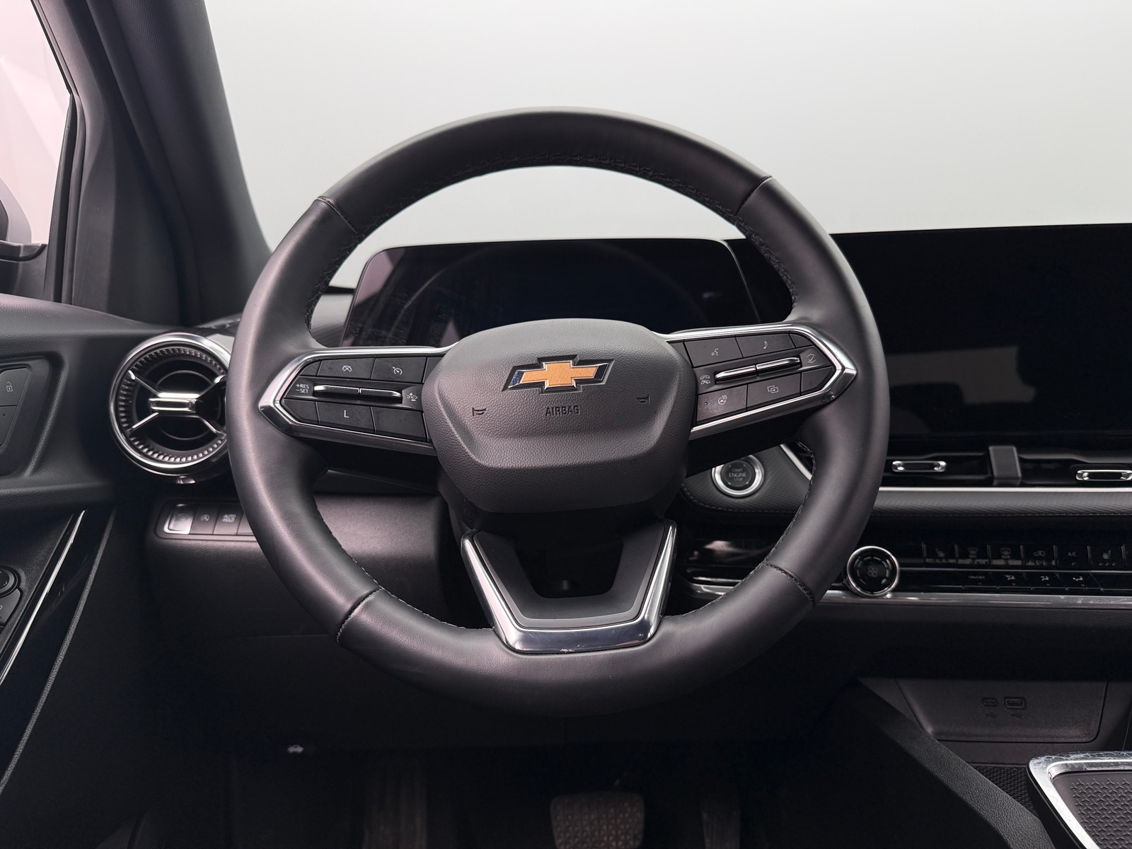 Thumbnail: 2025 Chevrolet Equinox - 5