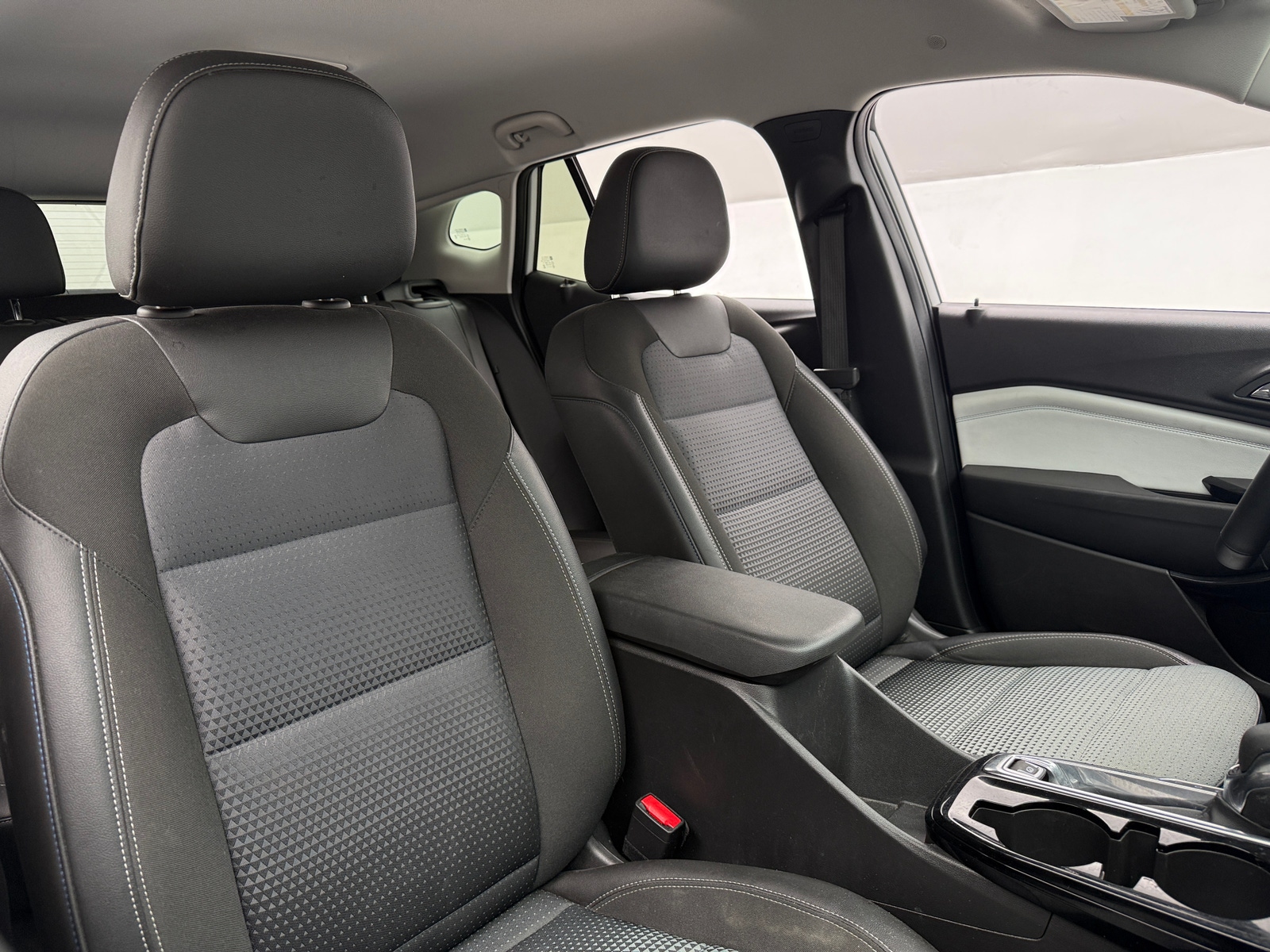 Thumbnail: 2025 Chevrolet Trax - 2