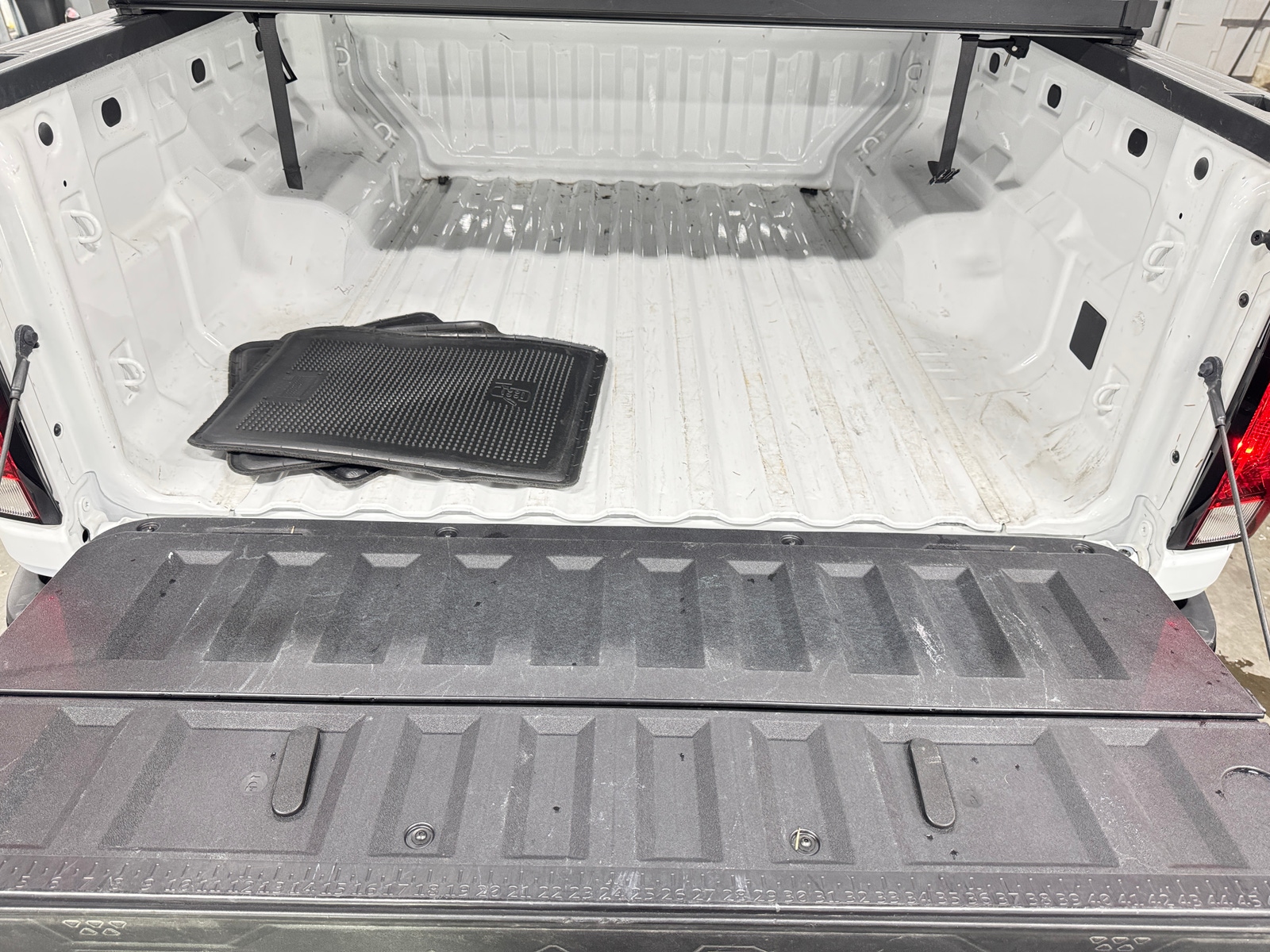 Thumbnail: 2024 Chevrolet Colorado - 7