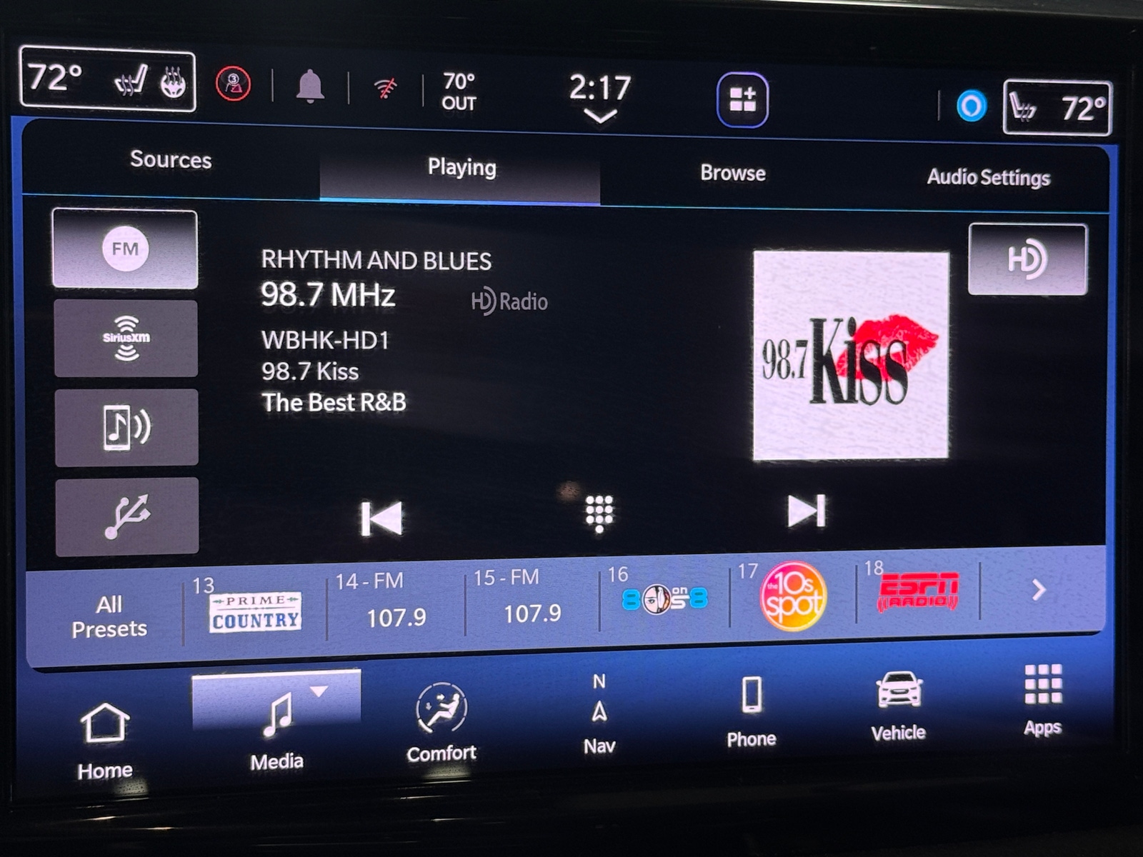 Thumbnail: 2023 Chrysler Pacifica - 3