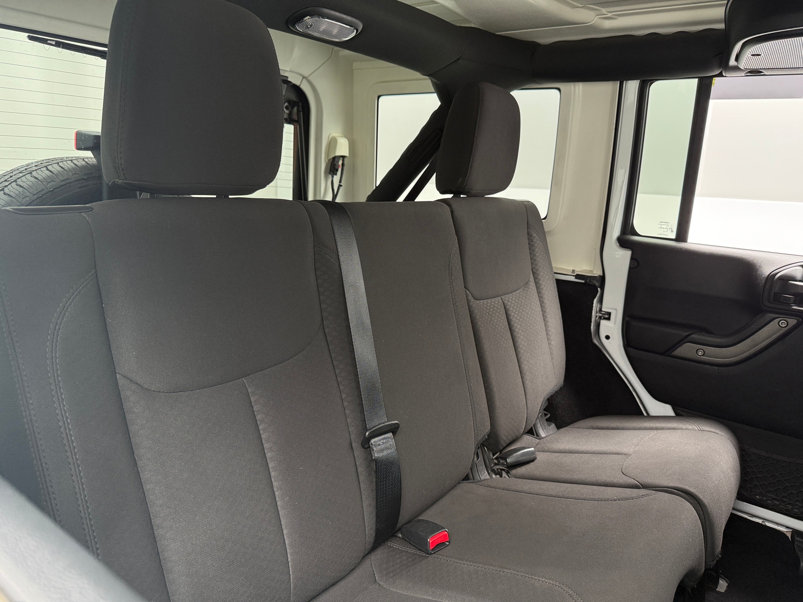 Thumbnail: 2017 Jeep Wrangler - 6