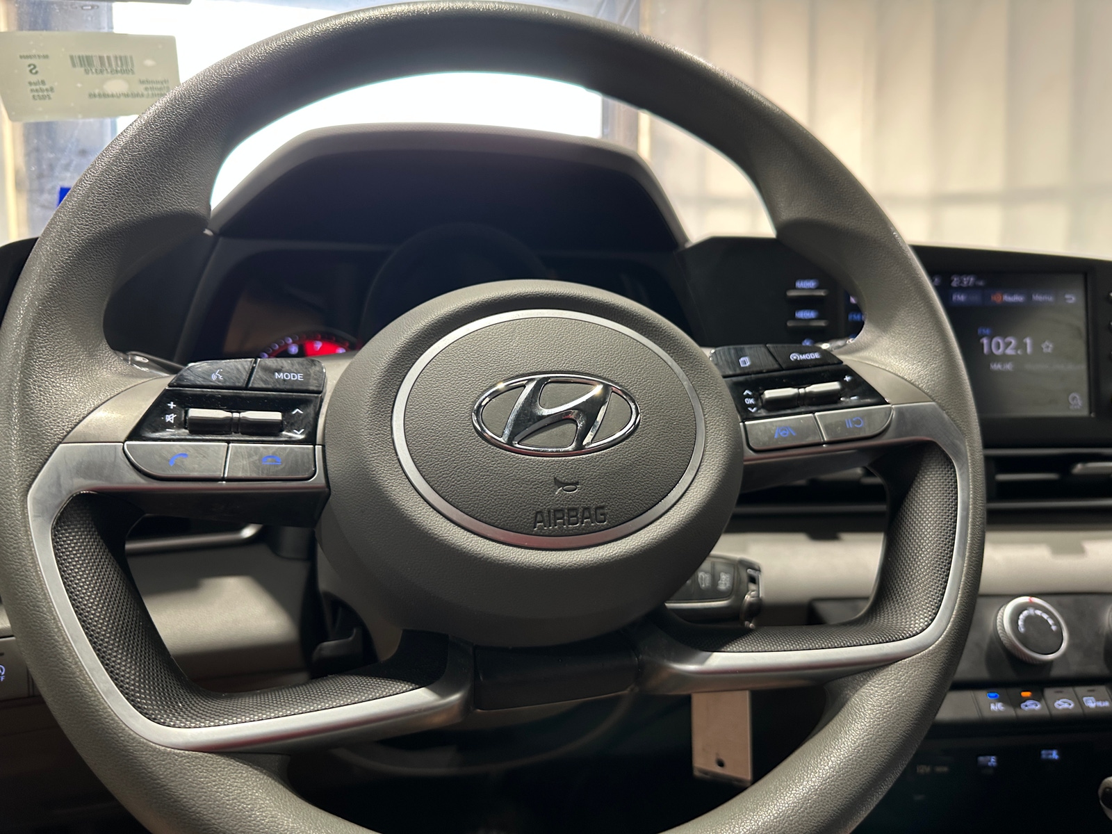 Thumbnail: 2023 Hyundai Elantra - 5