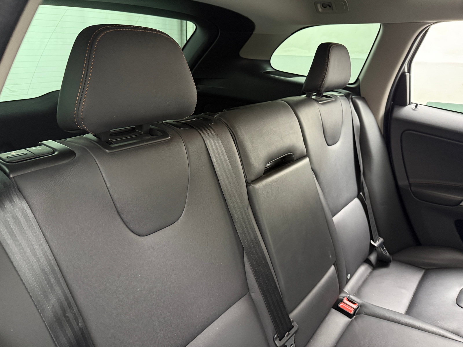 Thumbnail: 2017 Volvo XC60 - 5