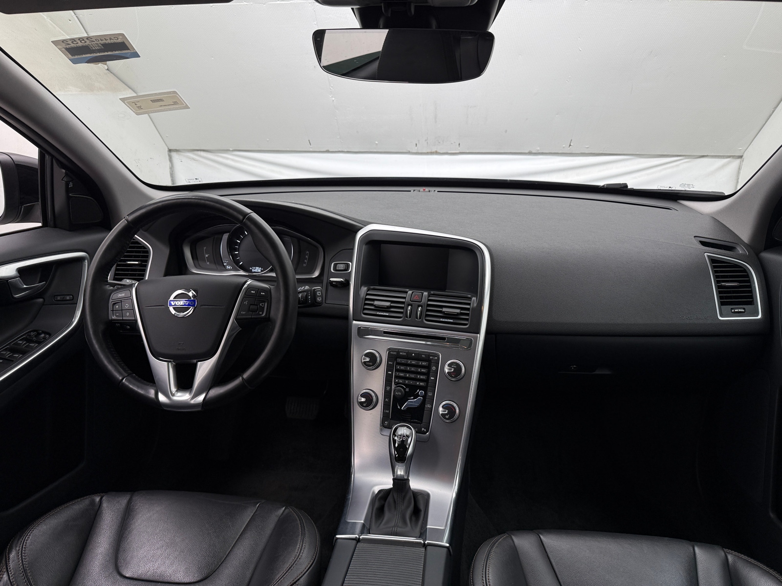 Thumbnail: 2017 Volvo XC60 - 2