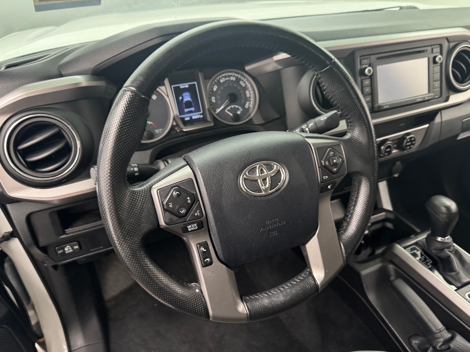 Thumbnail: 2016 Toyota Tacoma - 5