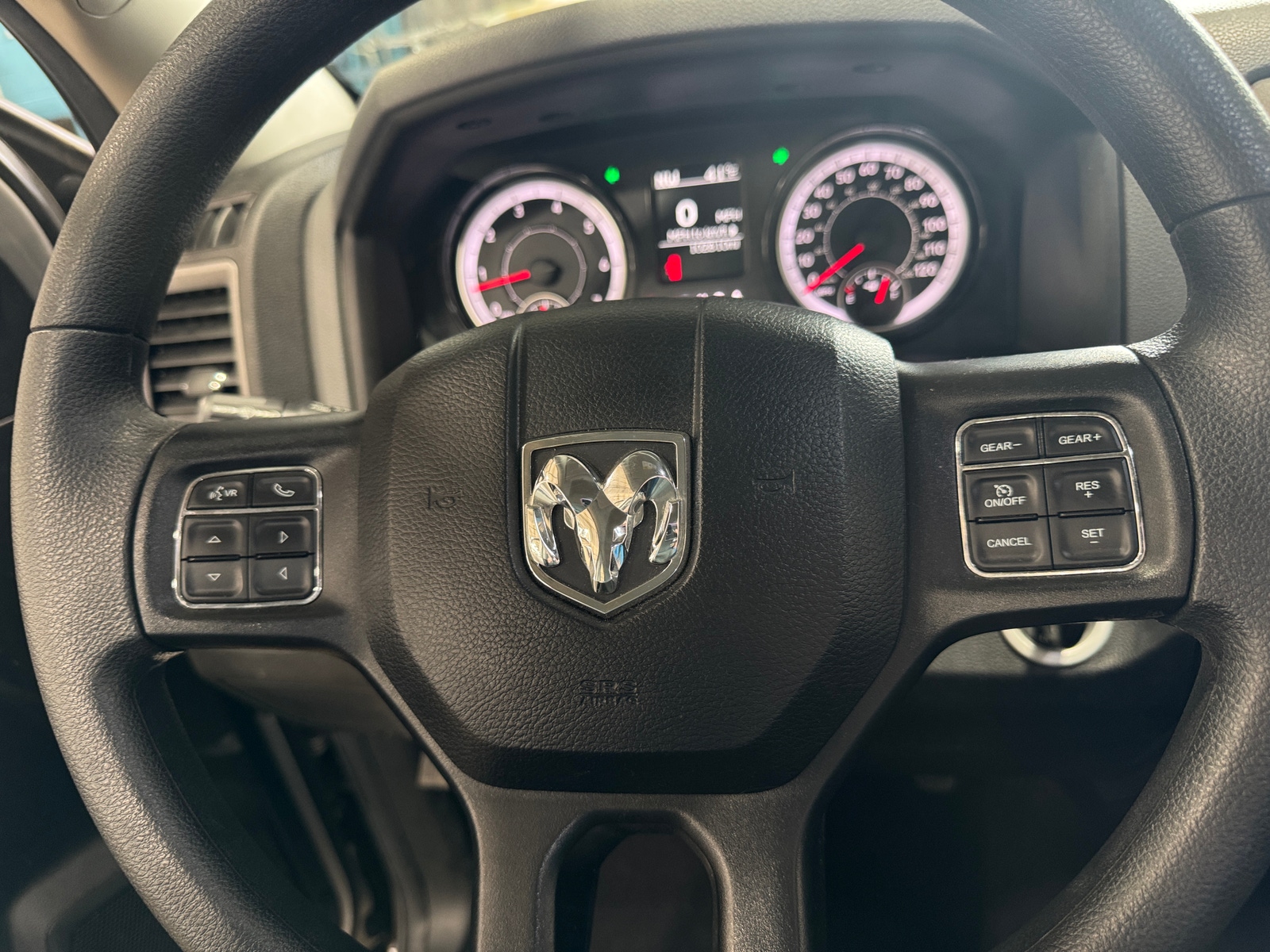 Thumbnail: 2019 RAM 1500 Classic - 5