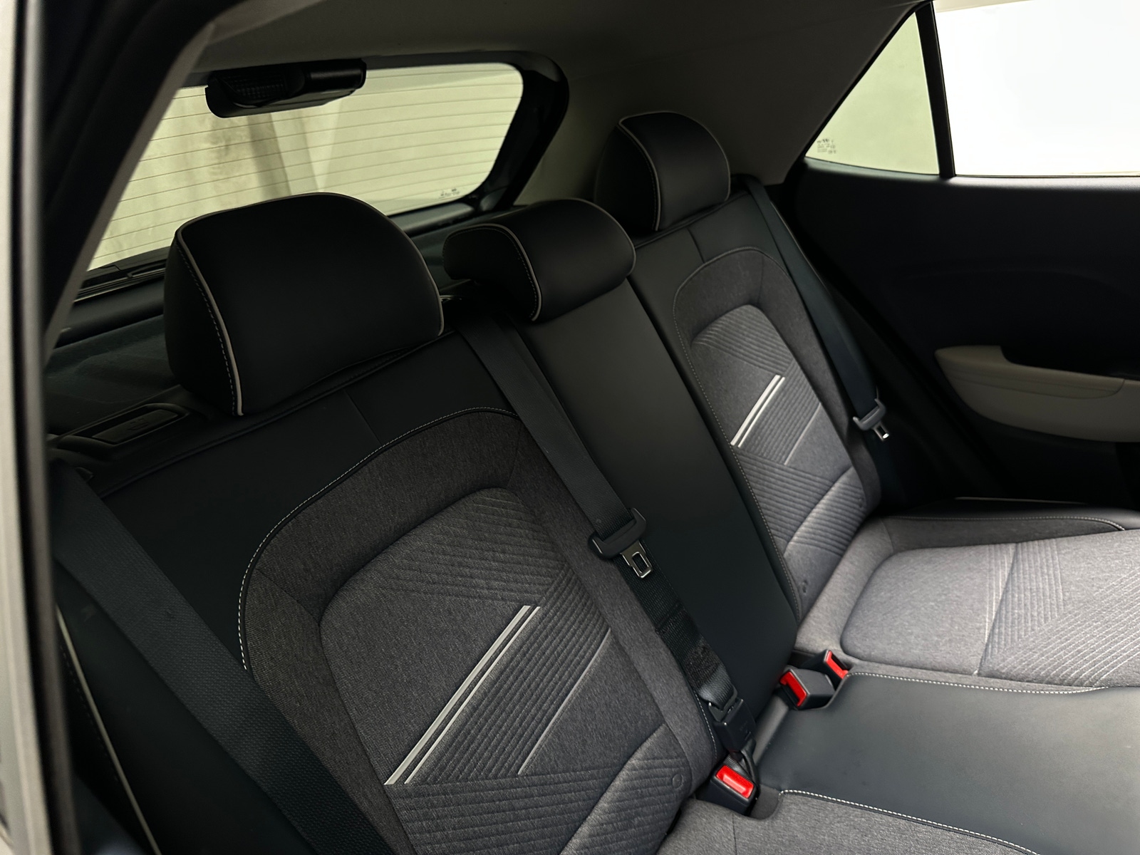 Thumbnail: 2023 Hyundai Venue - 6