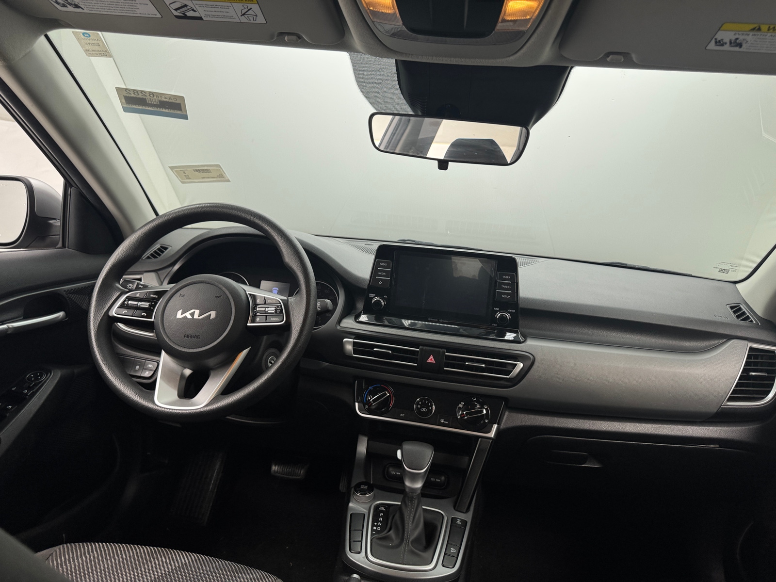 Thumbnail: 2023 Kia Seltos - 3