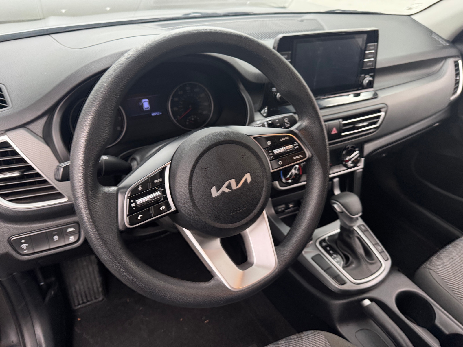 Thumbnail: 2023 Kia Seltos - 5