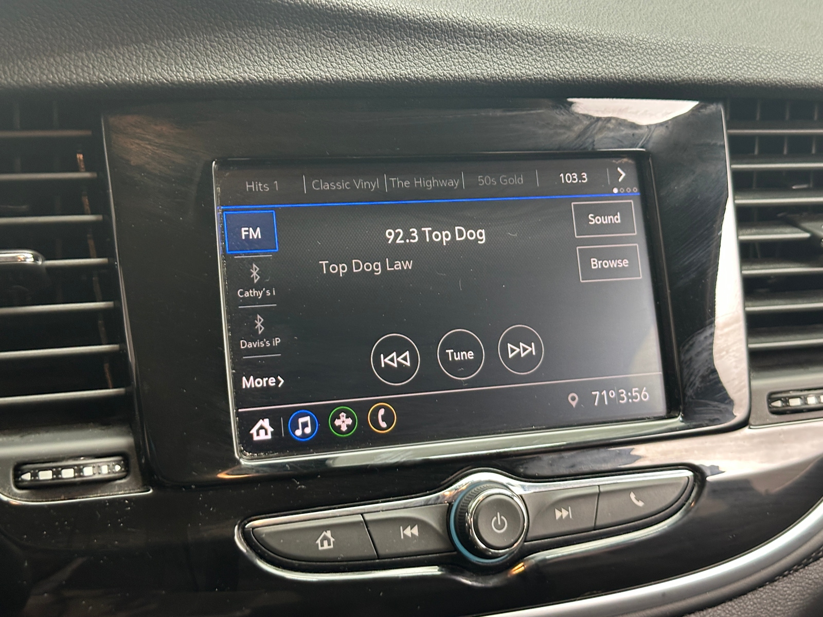 Thumbnail: 2022 Buick Encore - 3