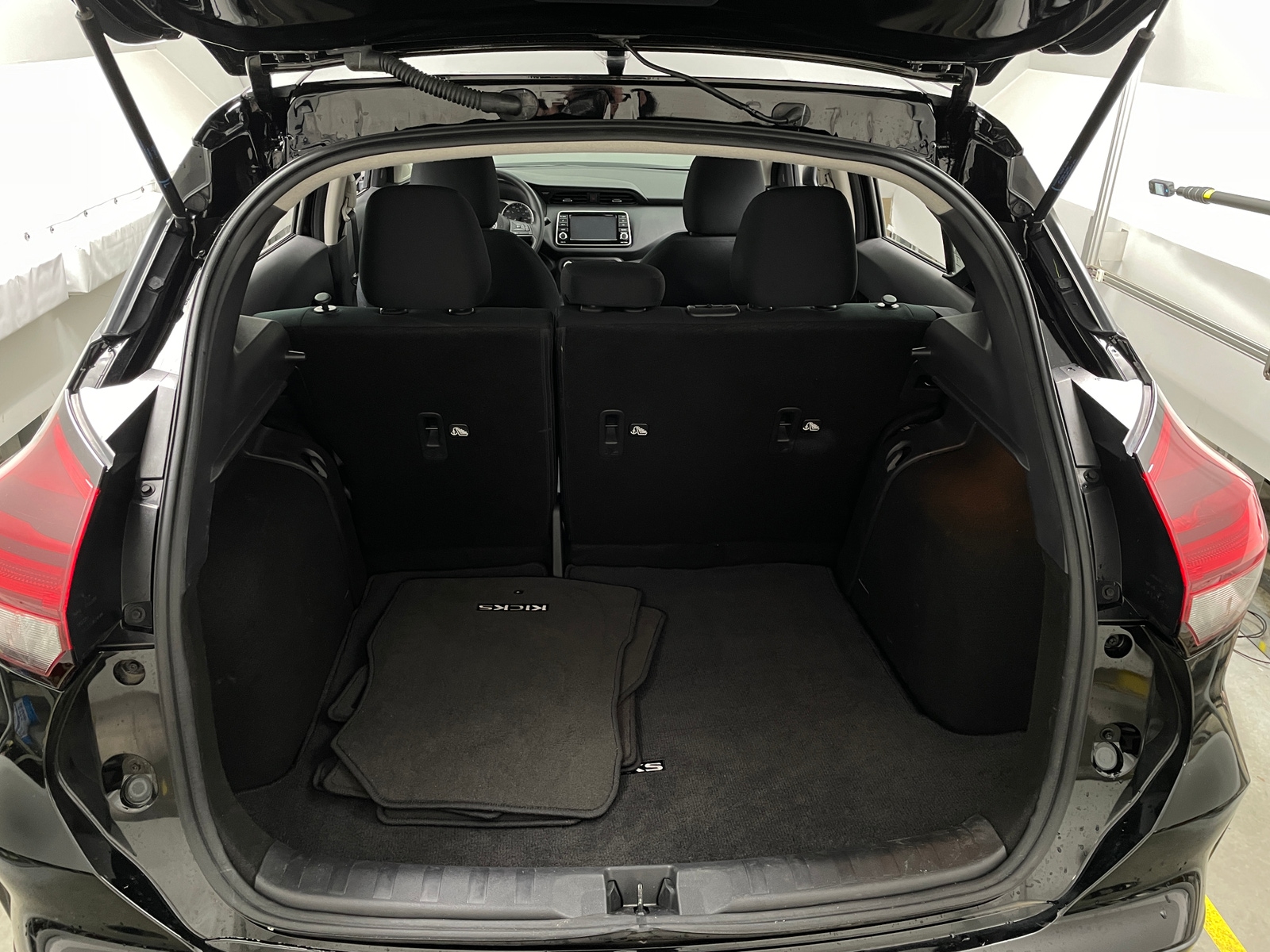 Thumbnail: 2024 Nissan Kicks - 7