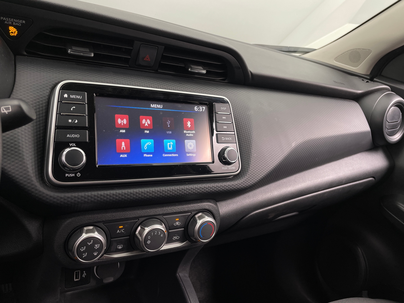 Thumbnail: 2024 Nissan Kicks - 4