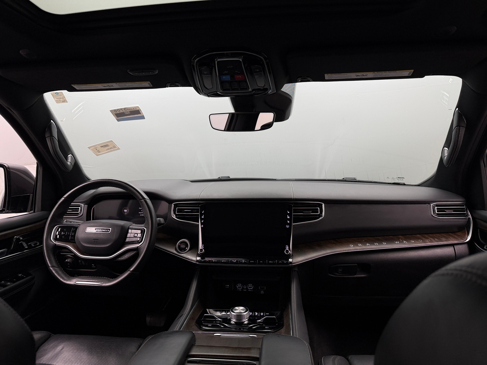 Thumbnail: 2022 Jeep Grand Wagoneer - 2