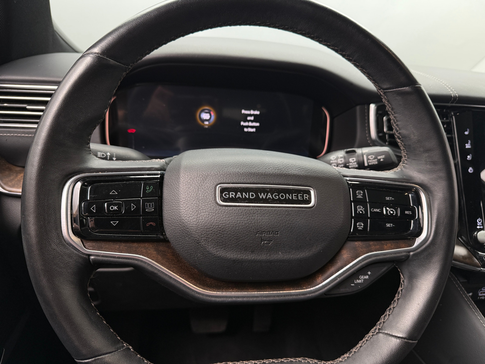 Thumbnail: 2022 Jeep Grand Wagoneer - 4