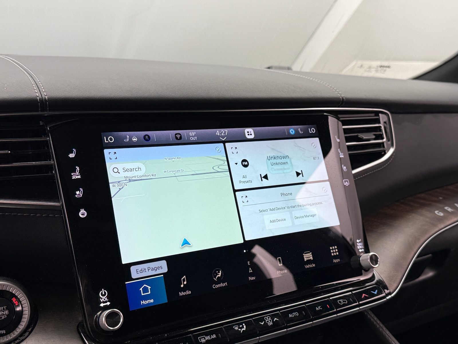 Thumbnail: 2022 Jeep Grand Wagoneer - 3