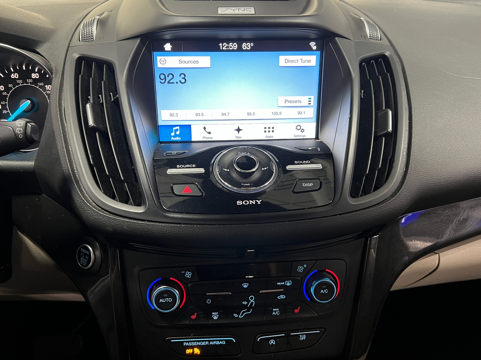 Thumbnail: 2017 Ford Escape - 3