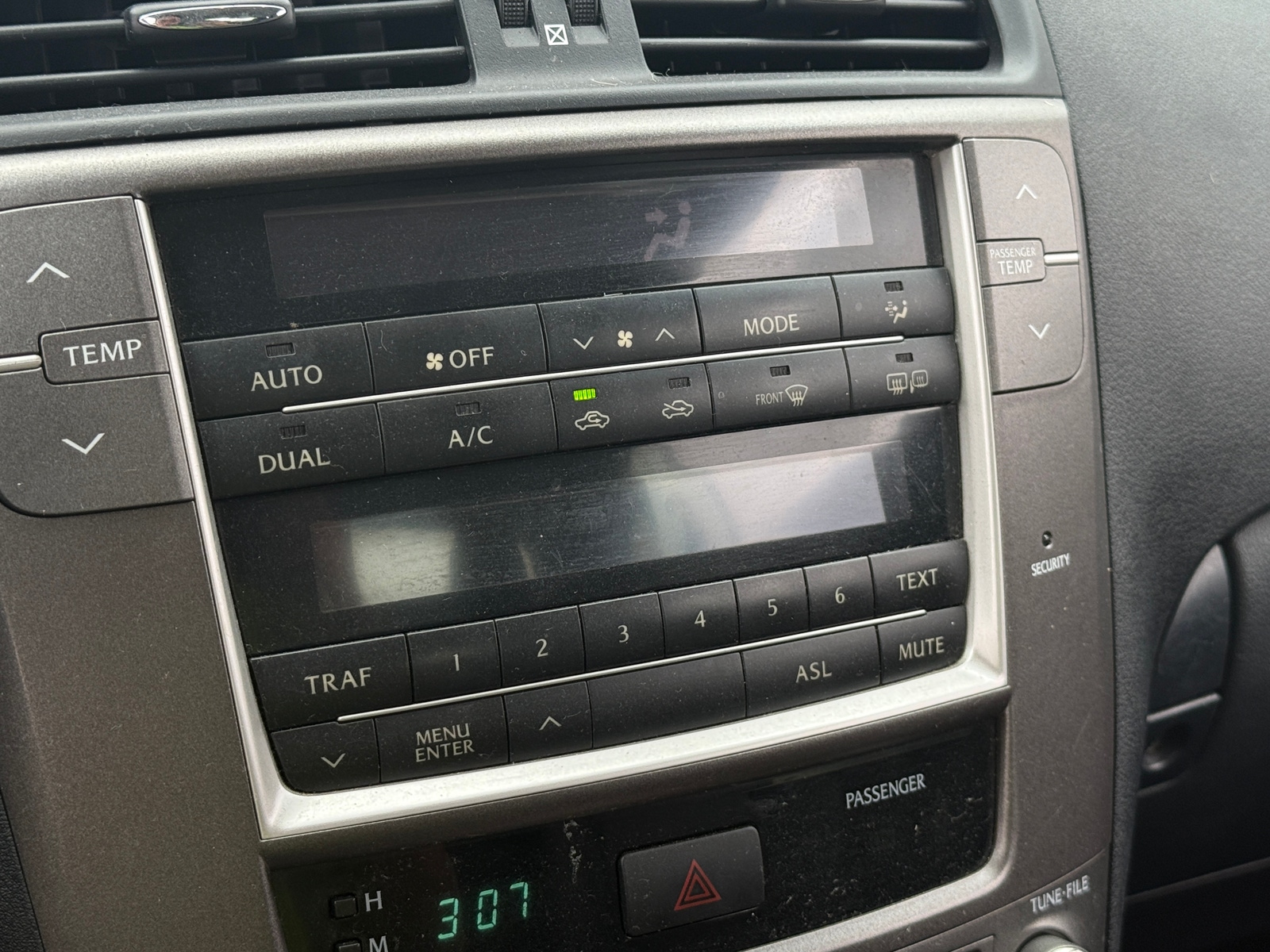 Thumbnail: 2010 Lexus IS - 3