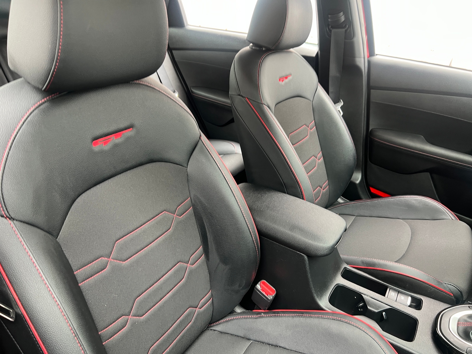 Thumbnail: 2022 Kia Forte - 2