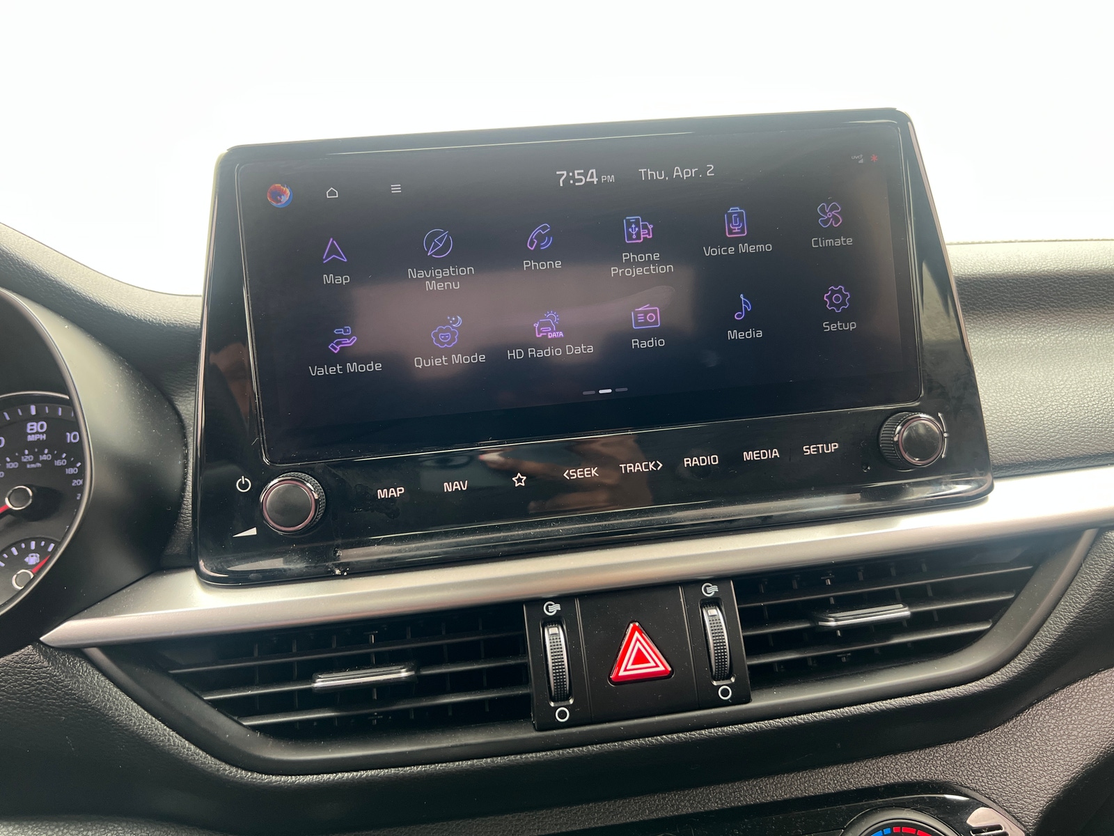 Thumbnail: 2022 Kia Forte - 4